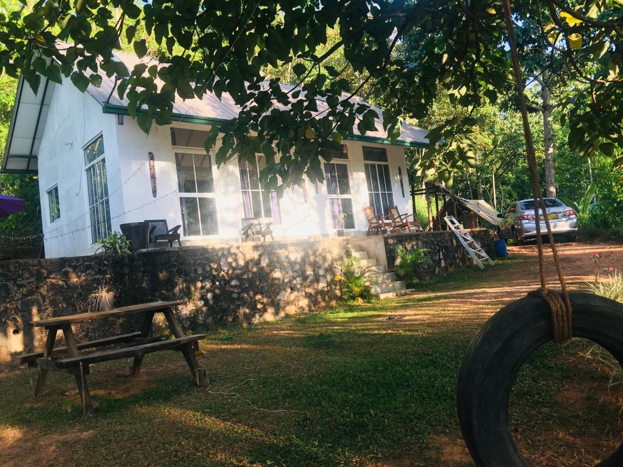 Little Wood Villa And Retreats Doluwa Канди Экстерьер фото